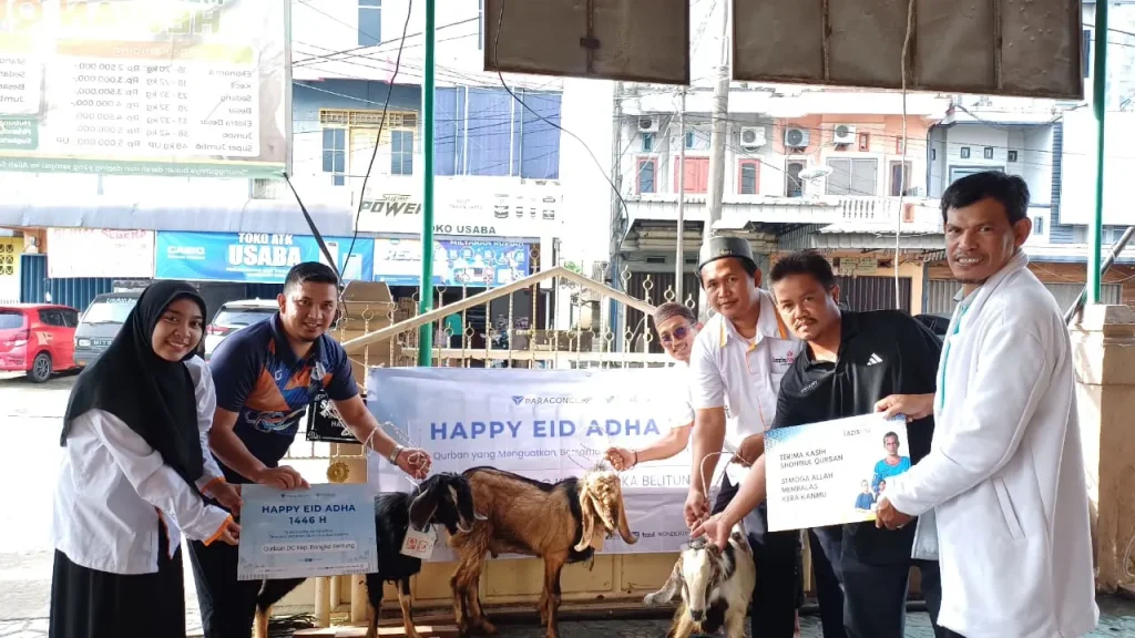 PT Paragon DC Bangka dan Lazismu Berqurban, Bagikan Kebahagiaan Idul Adha kepada 60 Keluarga di Pangkalpinang