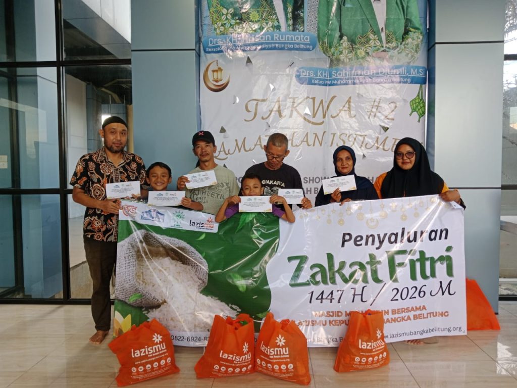 Masjid Muhajirin Bersama Lazismu Babel Salurkan Santunan dan Ratusan Paket Beras Fitri 1447 H